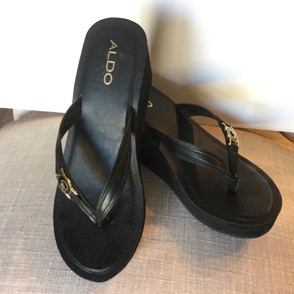 aldo wedge flip flops